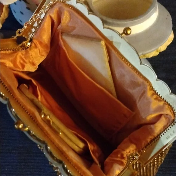 Vintage,Whiting&Davis # 2981,Gold Metallic Evening Bag with Mother of Pearl top. - Picture 11 of 16